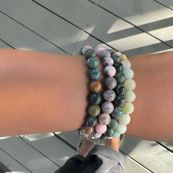 Amazonite Adjustable Gemstone Bead Bracelet 8mm - Picture 2 of 5